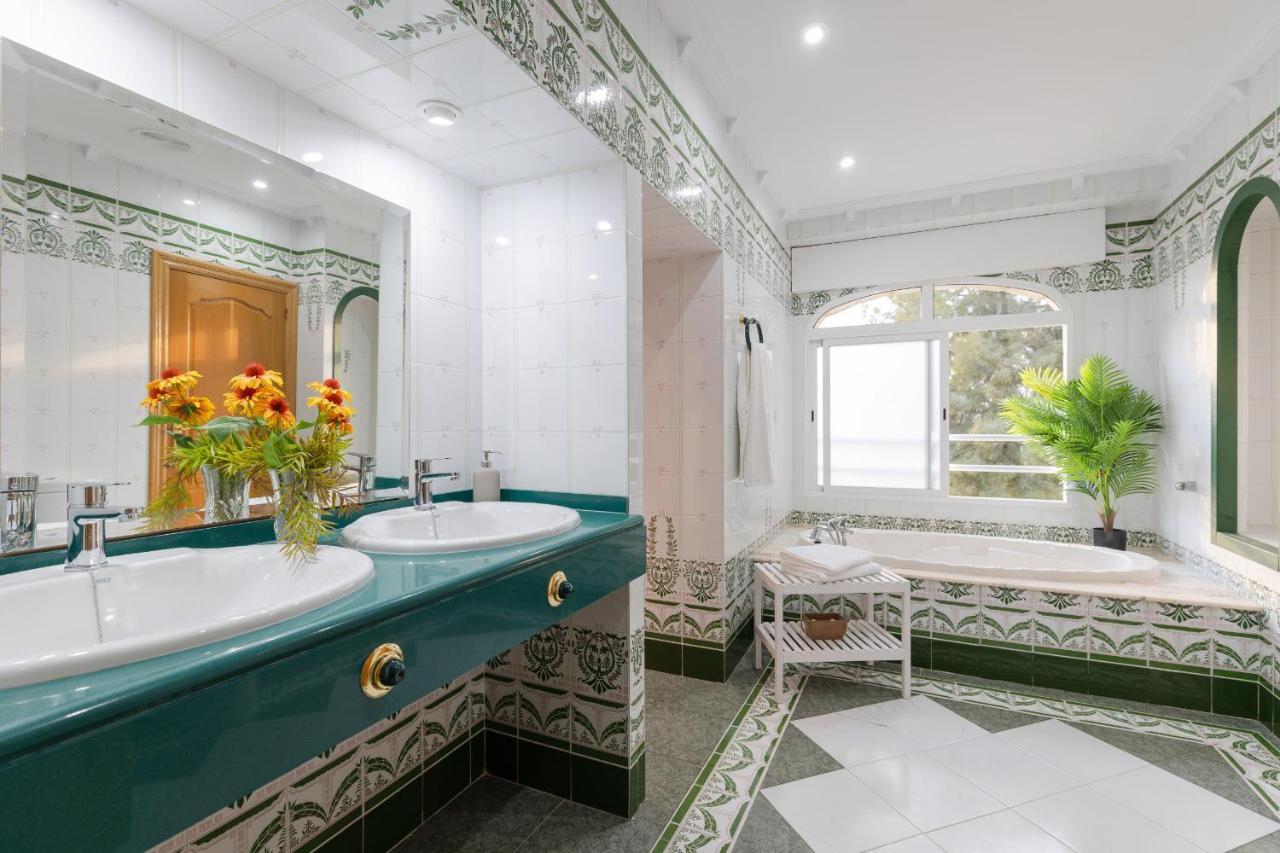 Private Paradise Deluxe By Fidalsa Crevillente Exterior photo